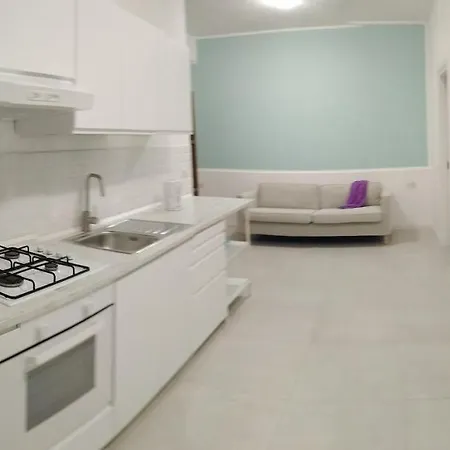Apartment House Near The Giardini Naxos